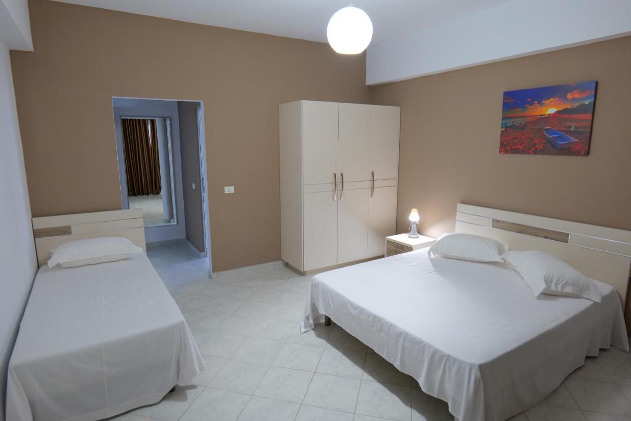 Saranda Inn Rooms & Apartments מראה חיצוני תמונה